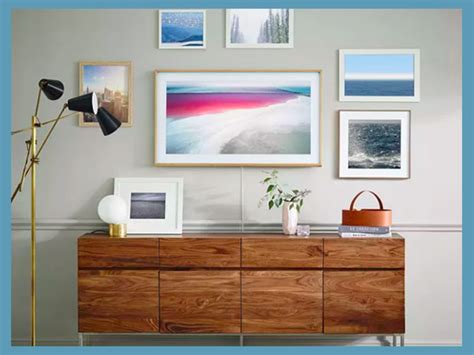 The Frame Samsungs New Tv Looks Like A Piece Of Wall