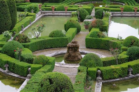 Le Jardin De La Villa Gamberaia Toscane La Terre Est Un Jardin