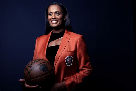 Photos Swin Cash Received Hall Of Fame Jacket With Class Of 2022 Photo Gallery