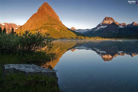 Mountains Bush Grass Lake Beautiful Views Wallpapers 1920x1290