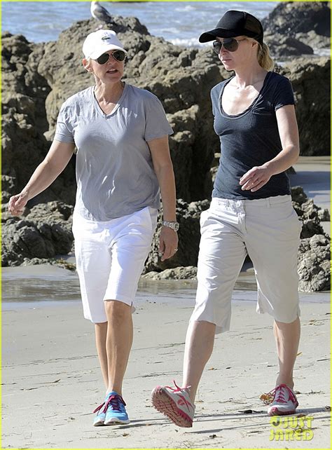 Ellen Degeneres And Portia De Rossi Walk On The Beach Photo 2616437 Ellen Degeneres Portia De