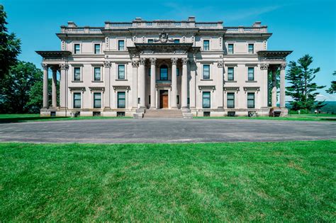 Tour of the Vanderbilt Mansion