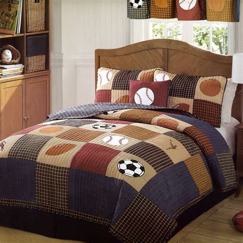If you're having problems getting your children to go to sleep, maybe it's because their bedrooms aren't the attractive places of rest you can save time and money by purchasing your bedding as a kids comforter set or bed in a bag. CLASSIC SPORTS Full Queen QUILT SET : BOYS STATE FOOTBALL ...