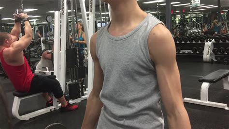 2020 young champion of the earth niria alicia! Aidan Gallagher 2017 workout = AGE 13 (Aug 1) - YouTube