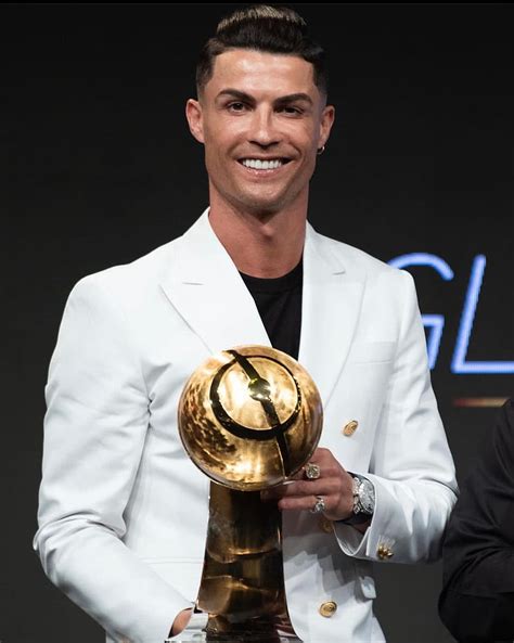 423 Cristiano Ronaldo Trophy Wallpaper Images And Pictures Myweb