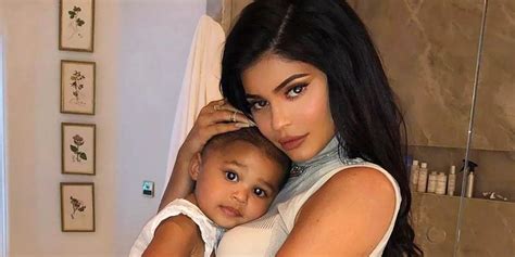 Kuwk Kylie Jenner Shares Adorable Vid Of Stormi Stealing Her Drink And