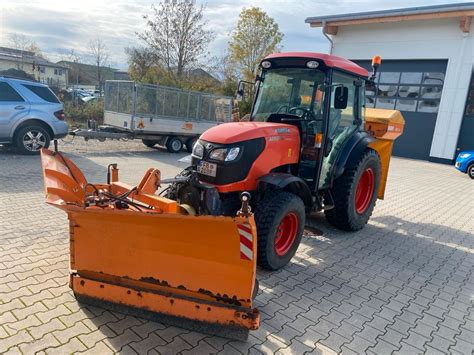Kubota M8540 Narrow Winterdienst Traktor In Bayern Olching