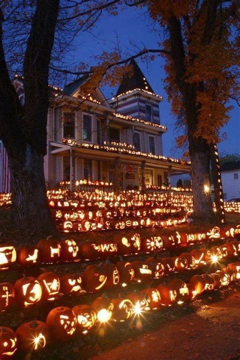 Some Creepy Cool And Crazy Halloween Decoration Ideas Upbeat