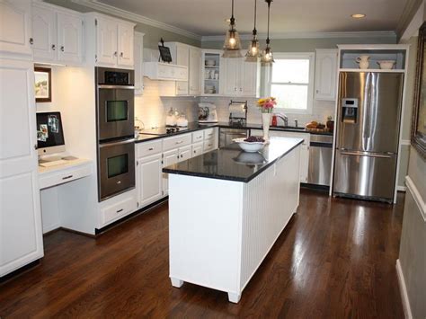 Searching for the best kitchen makeover ideas? Kitchen Makeovers on A Budget - HomesFeed