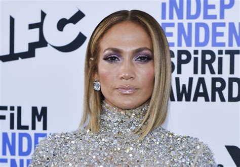 Jennifer Lopez Romantic Comedy Musical Maluma Movie ‘marry Me Heads To