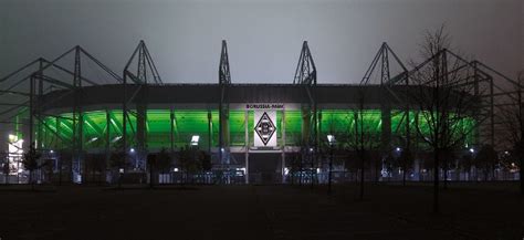 Hier findet ihr news, videos, bildergalerien, tickets und vieles mehr zu den fohlen. Anti-RB Leipzig-Protest in Mönchengladbach von Sky rüde ...