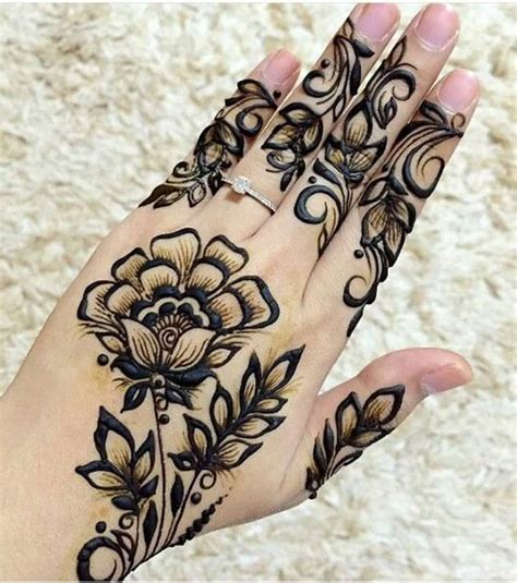 Best Floral Style Back Hand Henna Designs Fashion Beauty Mehndi