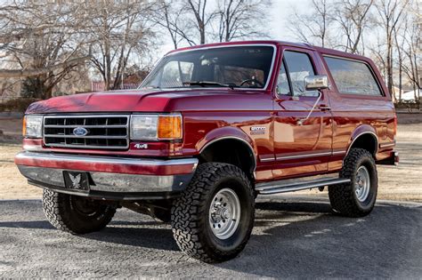 1991 Ford Bronco Silver Anniversary Looks Very Tidy Despite Its