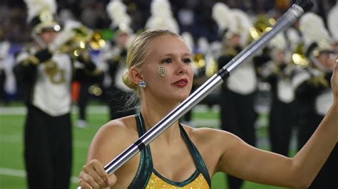 Photos Baylors Cheerleaders Dance Team And Marching Band At 2018 Texas