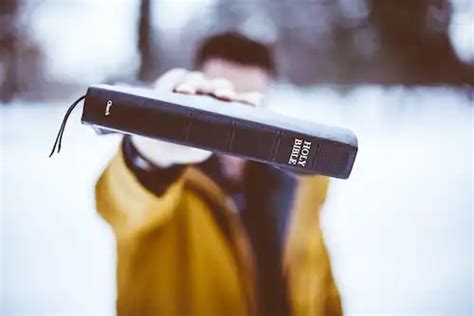 31 Versículos Bíblicos Sobre Oração para pastores e líderes