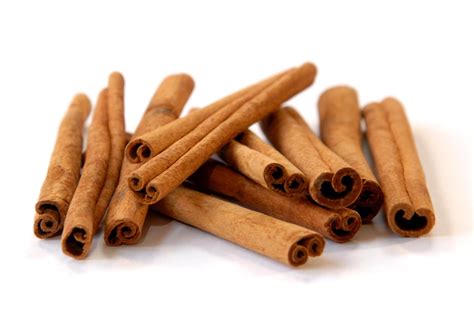 Bagi anda yang ingin mendapatkan khasiat kecantikan ini, tidak ada salahnya mencoba ramuan herbal yang dibuat dari kayu manis. Mdmnissa: Kelebihan Kulit Kayu Manis