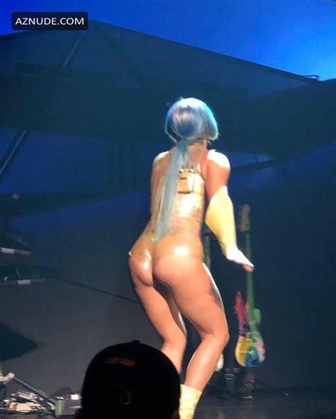 Lady Gaga Mostly Nude In Las Vegas Show Nudeshots