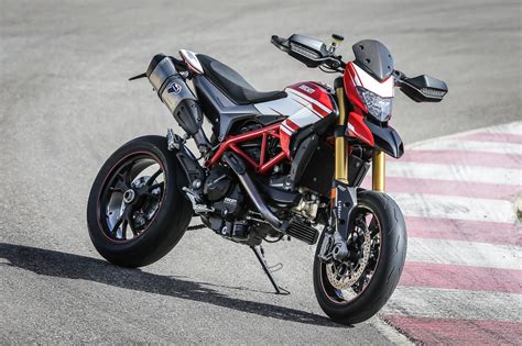 Racing Cafè Ducati Hypermotard 939 Sp Ducati Performance 2016