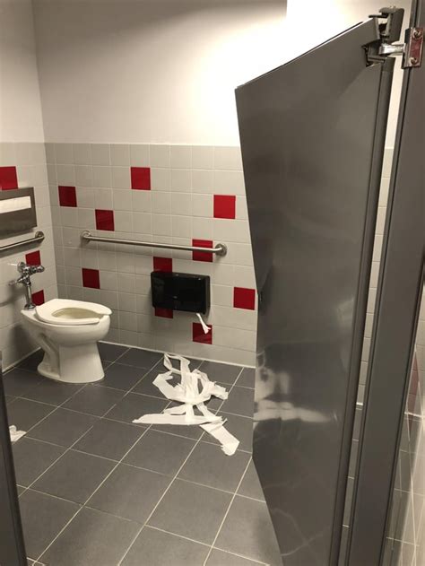 People Who Do This To School Bathrooms Rmildlyinfuriating