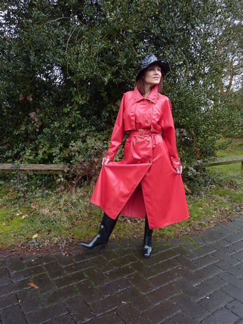 Red Is The Colour Of Passion Check Out This Stunning Babe In Her Hot Red Rubber Rainwear Regntøj