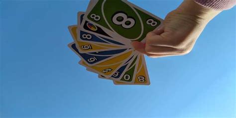UNO oyunu nedir uno nasıl oynanır Uno kart oyununun temel özellikleri