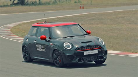 Mini Cooper 2019 Jcw Car Photos Overdrive