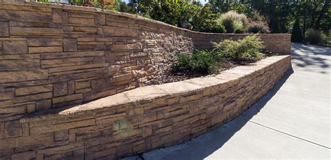 Retaining Walls For Visual Appeal Heritage Block Retaining Wall Block