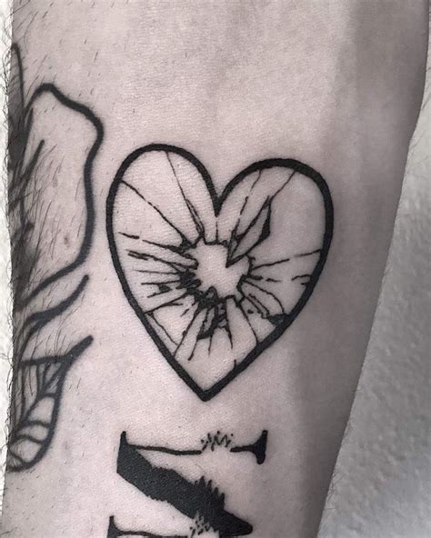 Share 67 Black Heart Tattoo Gallery Latest Ineteachers