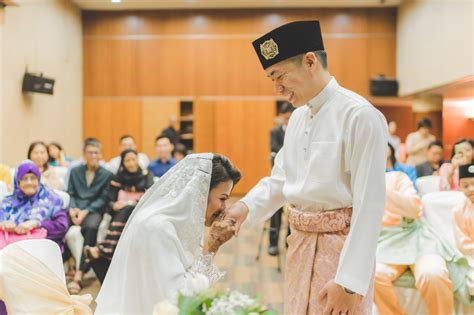 Check spelling or type a new query. Singapore Wedding Day Photoshoot With Multi Racial Malay And Chinese Couple | Michael ...