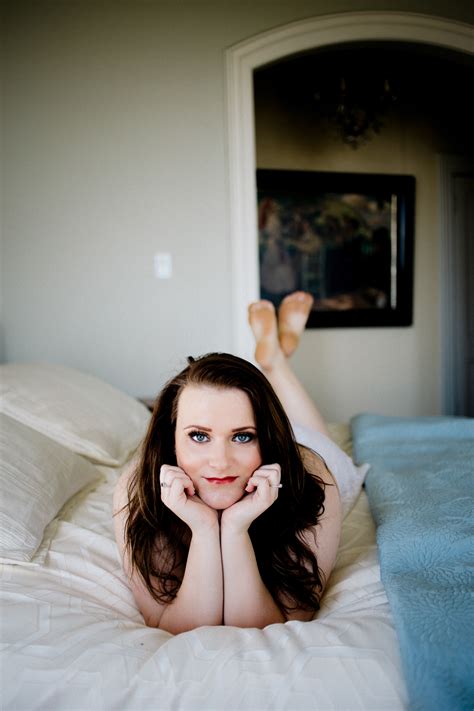 Creating A Story With Your Boudoir Photo Shoot Lililth S Publishing