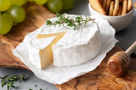 Brie Cheese Get To Know This Essential Soft French Cheese Glutto Digest