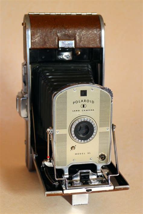 Polaroid Model 95 First Instant Camera 1948 Including The Original
