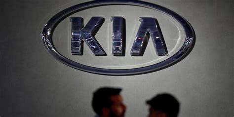 Kia And Hyundai Tumble After Companies Say Theyre Not Partnering With