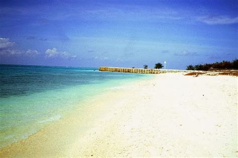 It is about 300 kilometres (190 mi) north of kota kinabalu, sabah. 10 Pulau Mesti Anda Kunjungi Tahun 2013..!!! - Selongkar10