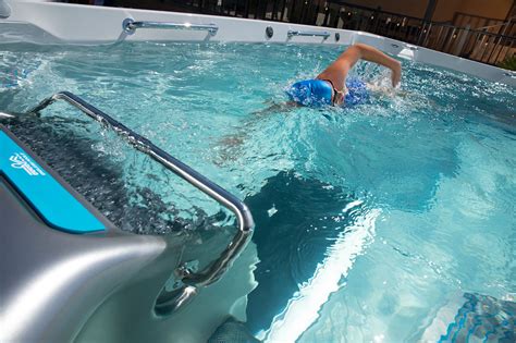 Renowned Swimmer Goes After World Record In An Endless Pools® Swim Spa