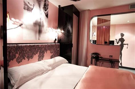 six sexy hotels in paris