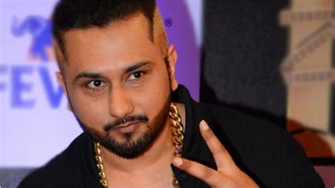 हनी सिंह को गैंगस्टर गोल्डी बराड़ ने दी धमकी रैपर से मांगी 50 लाख की रंगदारी Honey Singh