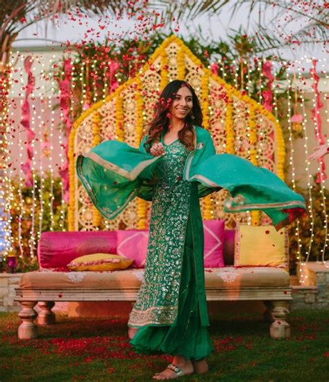 21 Popular Mehndi Function Dresses For An Ultra Chic Look In 2020