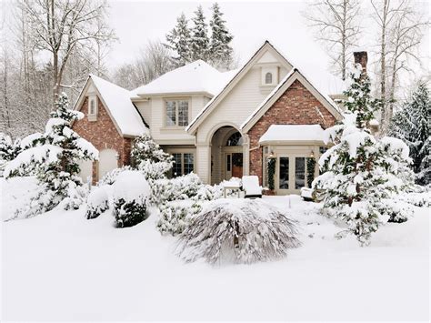 Winter Home Maintenance Checklist 5 Weatherproofing Strategies