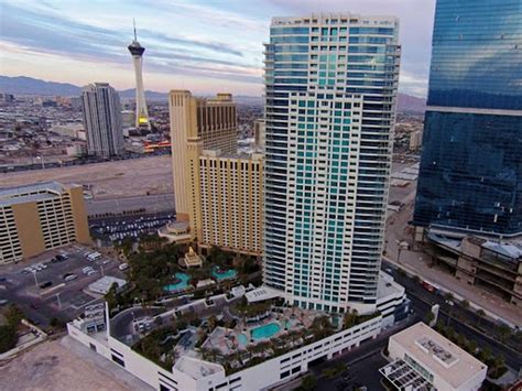 15 Tallest Buildings In Las Vegas Rtf Rethinking The Future