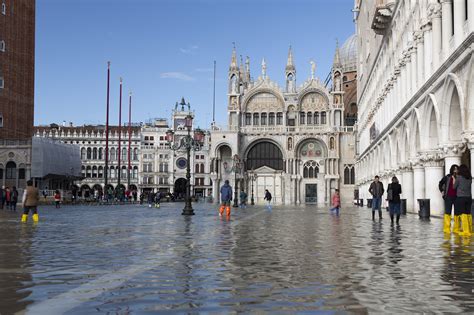 Venice Flooding St Mark S Square Reopens Despite Rising Tides