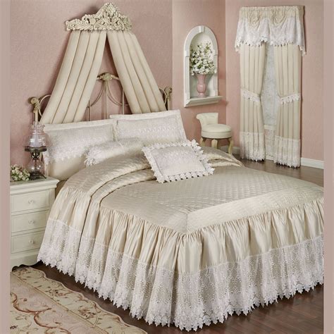 Trousseau Lace Bedspread Bedding