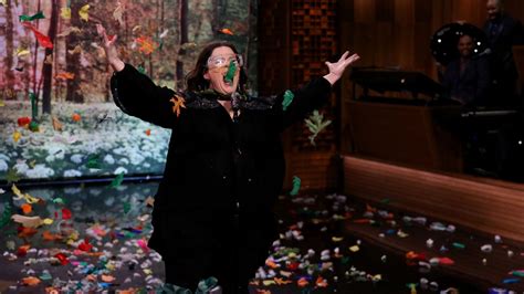 Watch Melissa Mccarthy Cover Herself In Glitter And Confetti For An Epic Colors Of The Wind