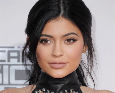 How To Do Makeup Like Kylie Jenner Saubhaya Makeup