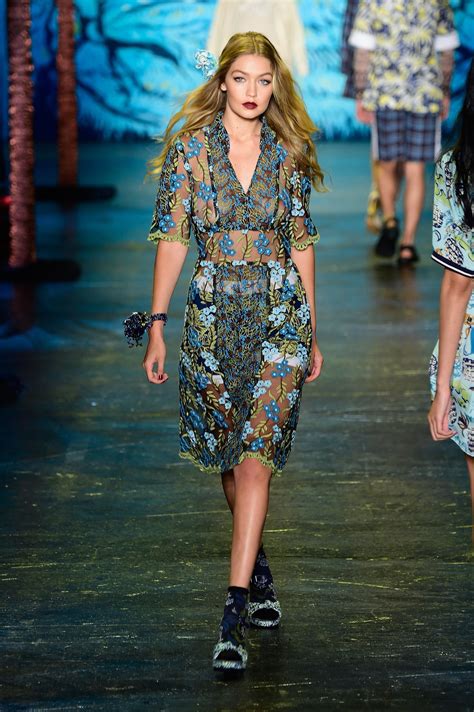 10 Reasons Gigi Hadid Is A Top Notch Runway Model — Regardless Of Her
