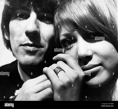 Close up de Beatle George Harrison y su esposa Pattie Boyd Fotografía