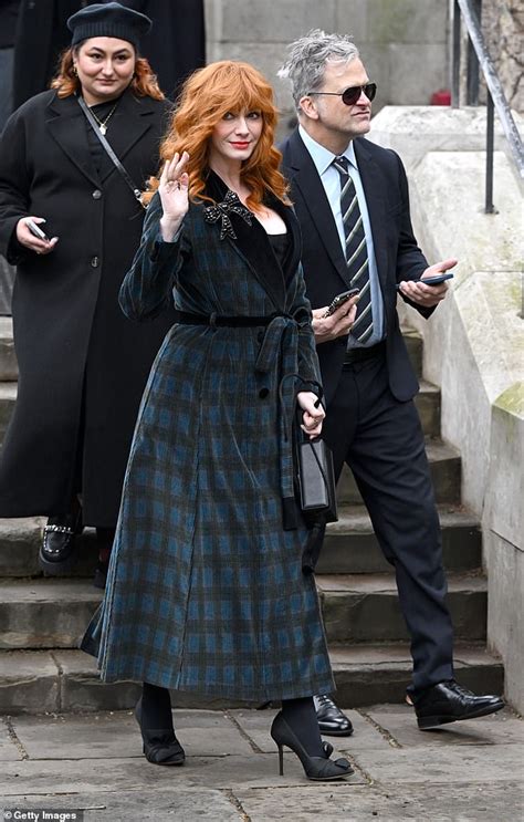 Mad Mens Christina Hendricks Pays Tribute To Dame Vivienne Westwood At