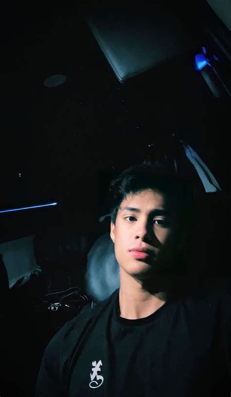 Donny Pangilinan In 2021 Donny Pangilinan Selfie Poses Instagram Selfie Poses