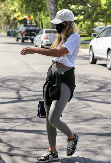 Sofia Richie In Legging Shows Off Her Abs While Out In Los Angeles 01 Gotceleb