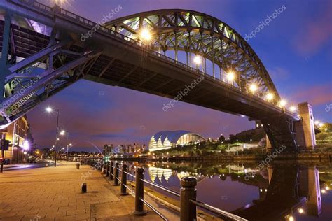 Bridges Over The River Tyne In Newcastle England At Night — Stock